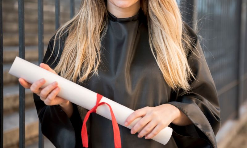 Accueillir un jeune en entreprise : alternant ou jeu diplômé ?